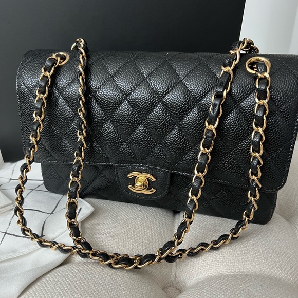 Chanel Classic double flap Caviar with Gold hardware - Picture 10 of 15